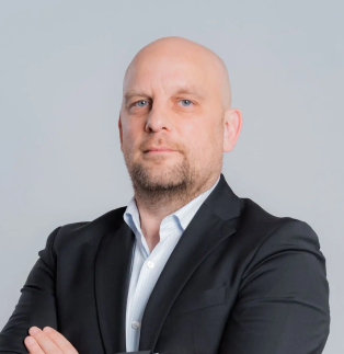 Headshot of Arne Wolfgramm